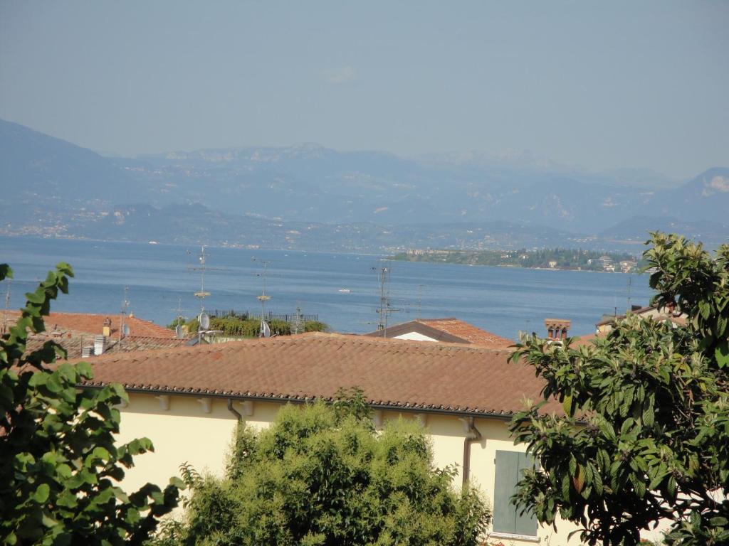 Bed and Breakfast The Tower Of The Old King Desenzano del Garda Pokoj fotografie